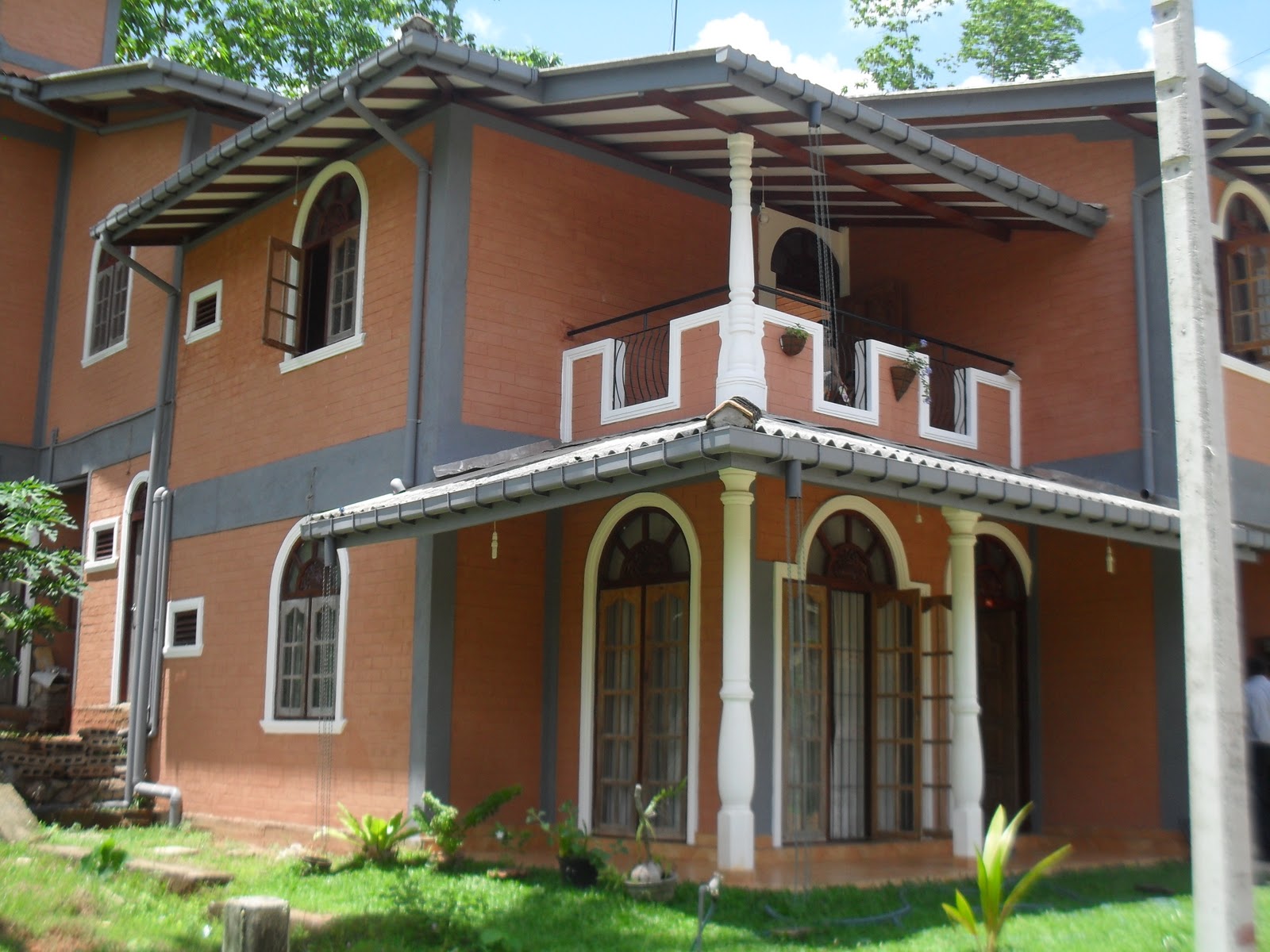 Sri Lankan Spirit Interlocking Earth Compressed Bricks (IECB)