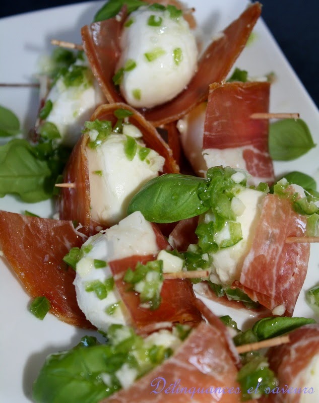 Délinquances et saveurs Bocconcini mariné et prosciutto