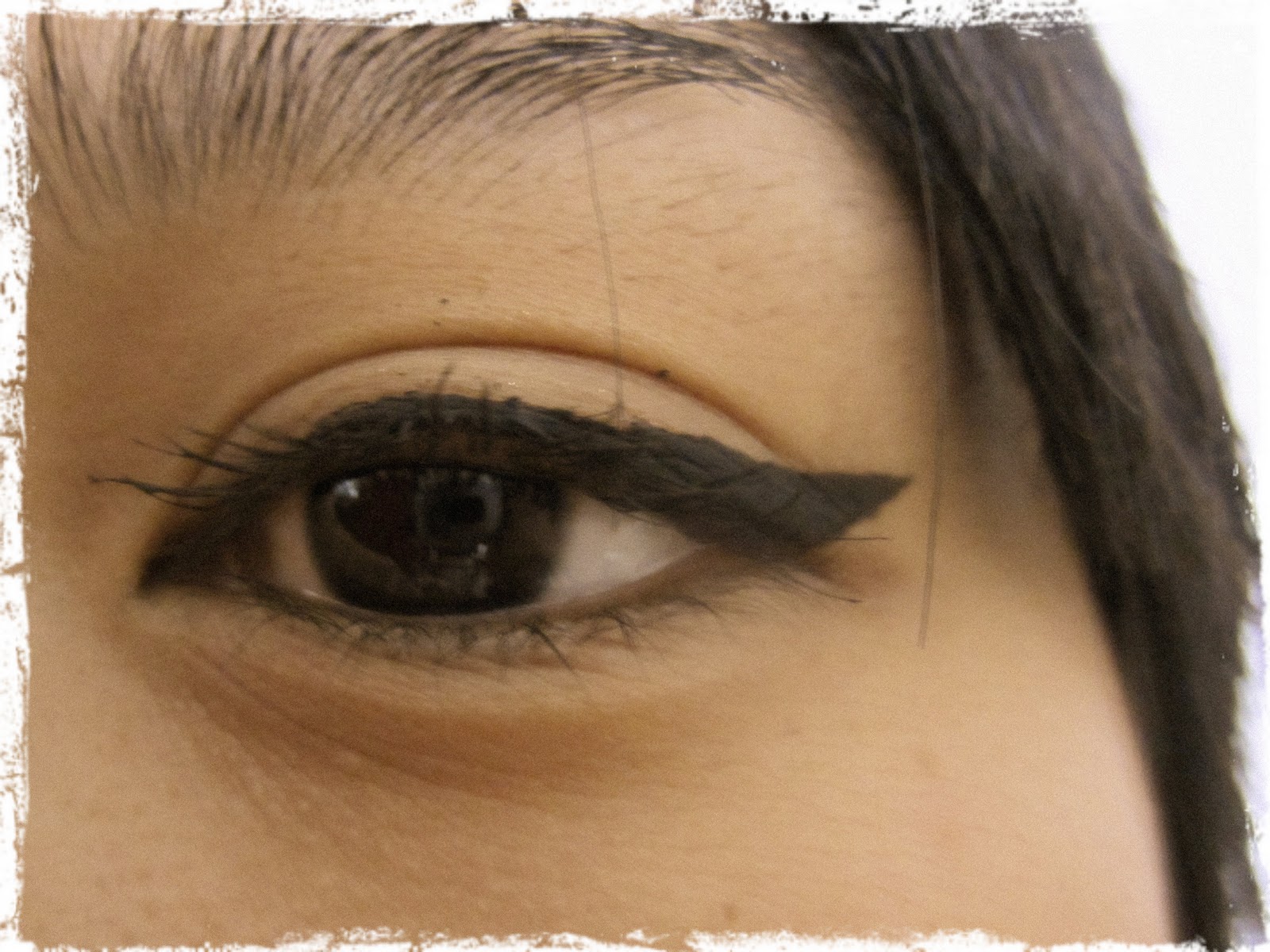 SHERRIAMOUR DIY cat eyes with scotch tape!