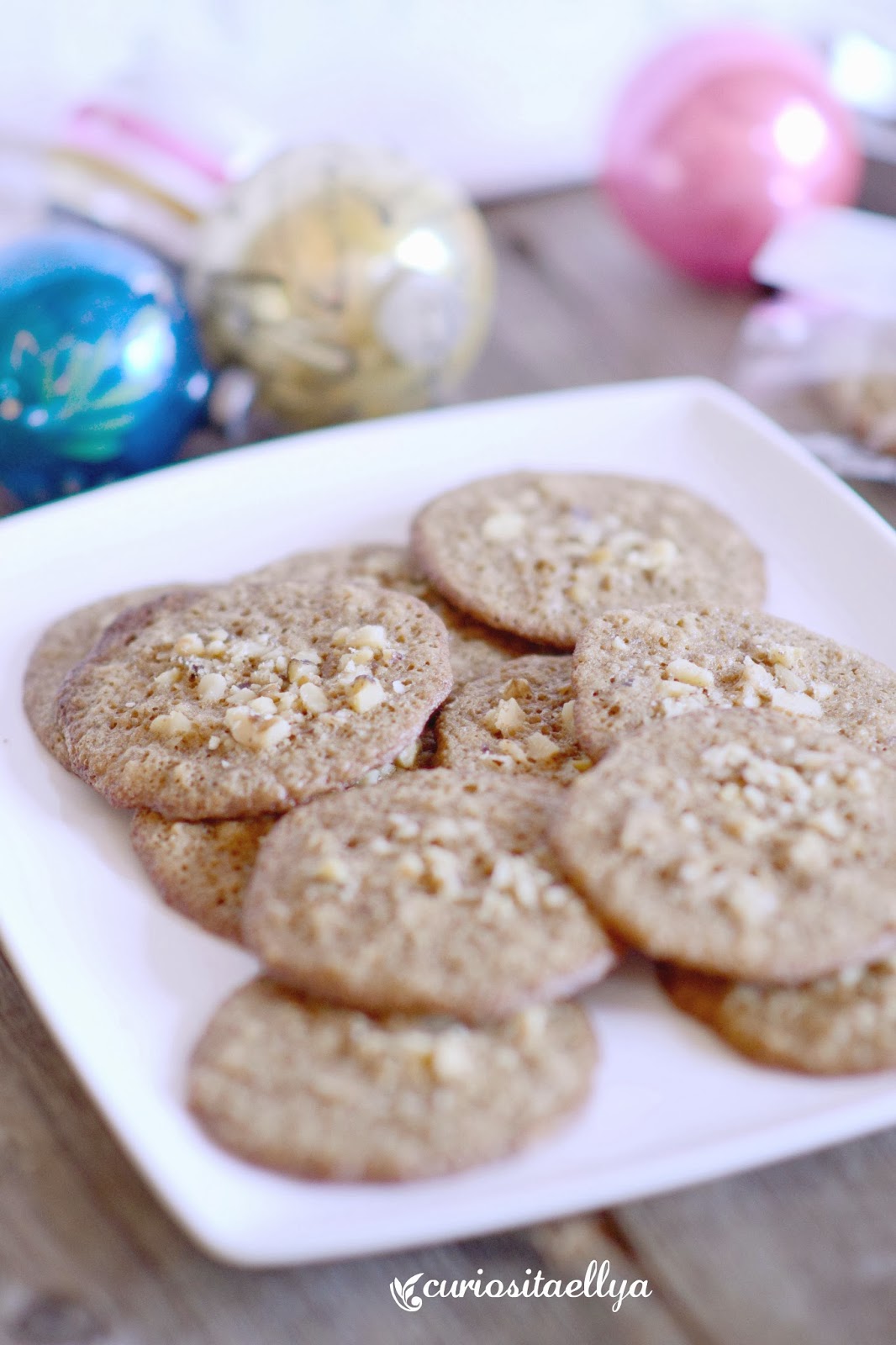 Curiositaellya Walnut Rum Wafers Cookies