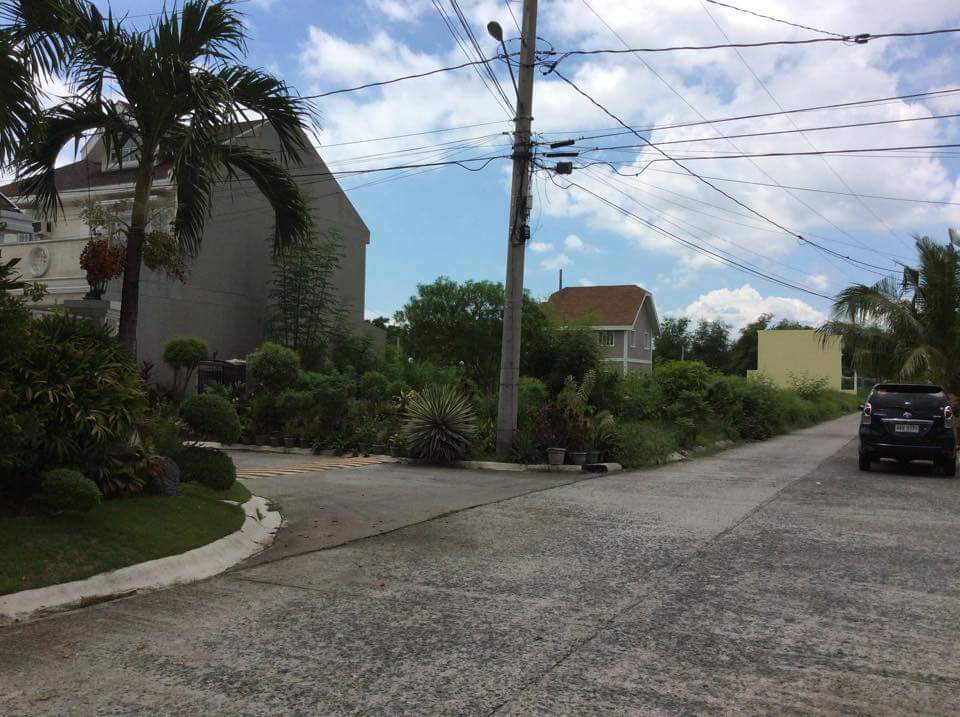 Lot For Sale in Laguna Bel Air 3 Hulyo 2015