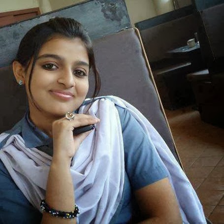 Desi College Girls Pics, Cute College Girls Photos