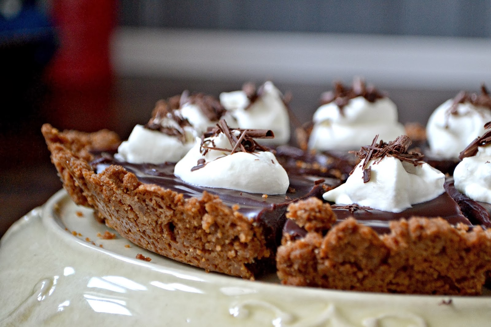 Bakeaholic Mama Dark Chocolate Ganache Pie with a Biscoff Cookie Crust