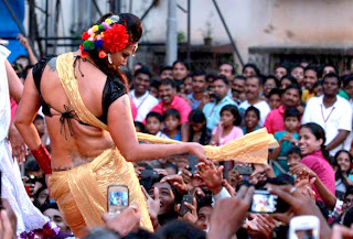 Sizzling Celbs Malaika Arora Snapped Janmashtami celebrations in Mumbai