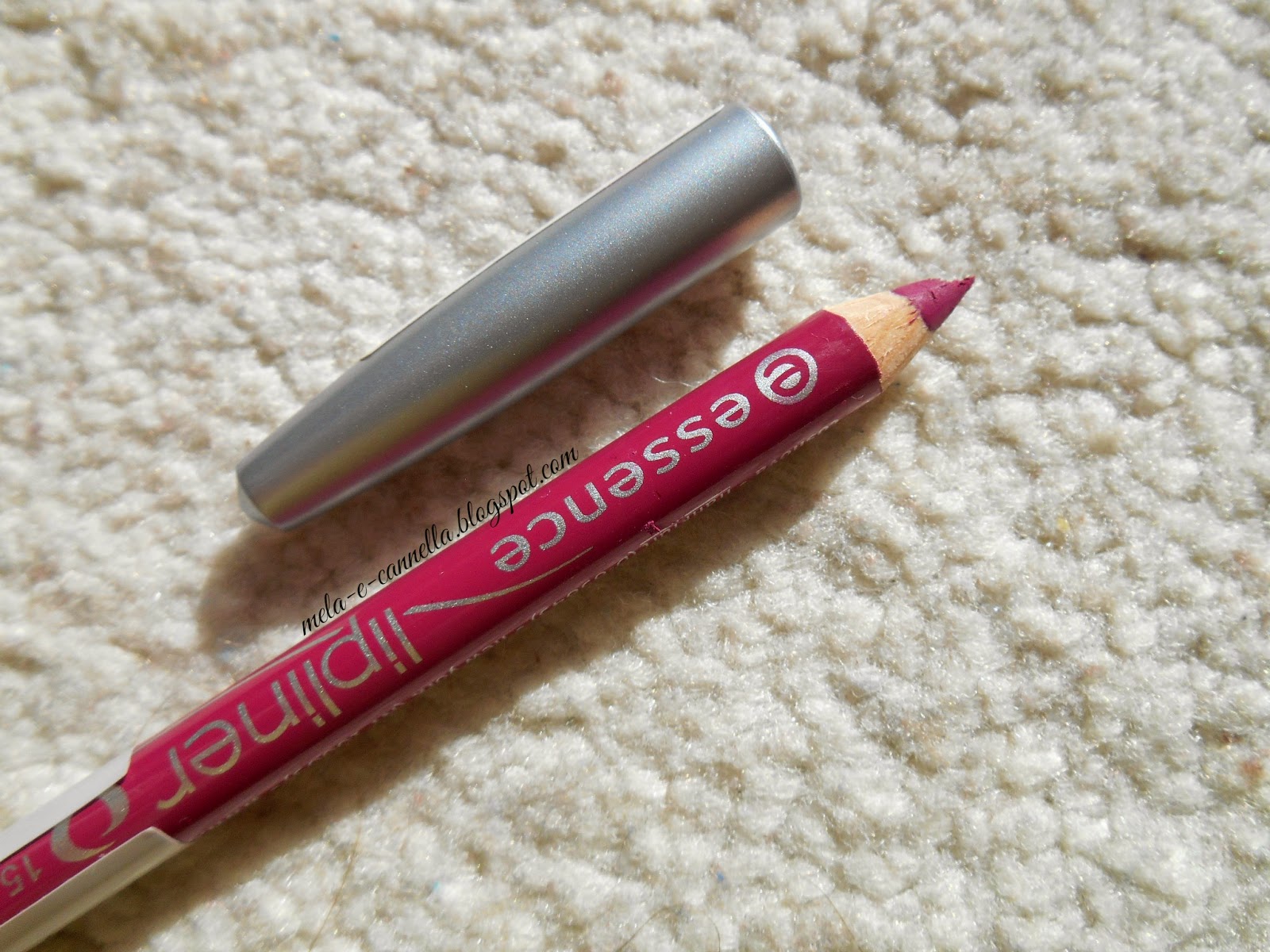 melaecannella Essence lip pencil 15 Honey Berry