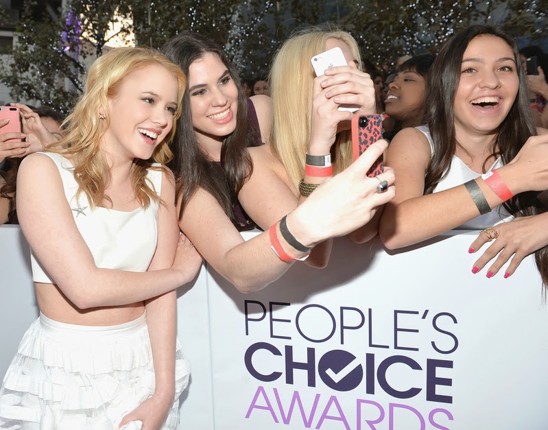 3d celebrity models: Taylor Spreitler - 40th Annual People's Choice