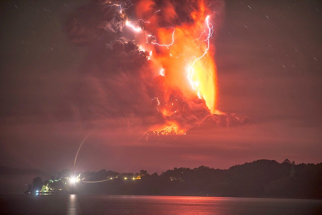 volcan erupcionando 2015