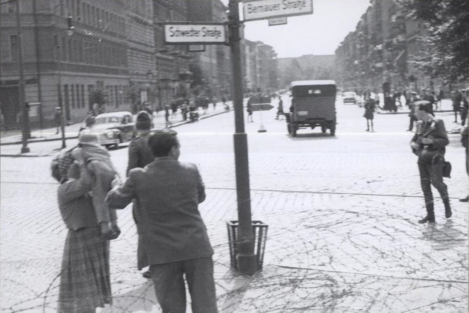 The Grandma S Logbook Berliner Mauer The Wall Peaceful
