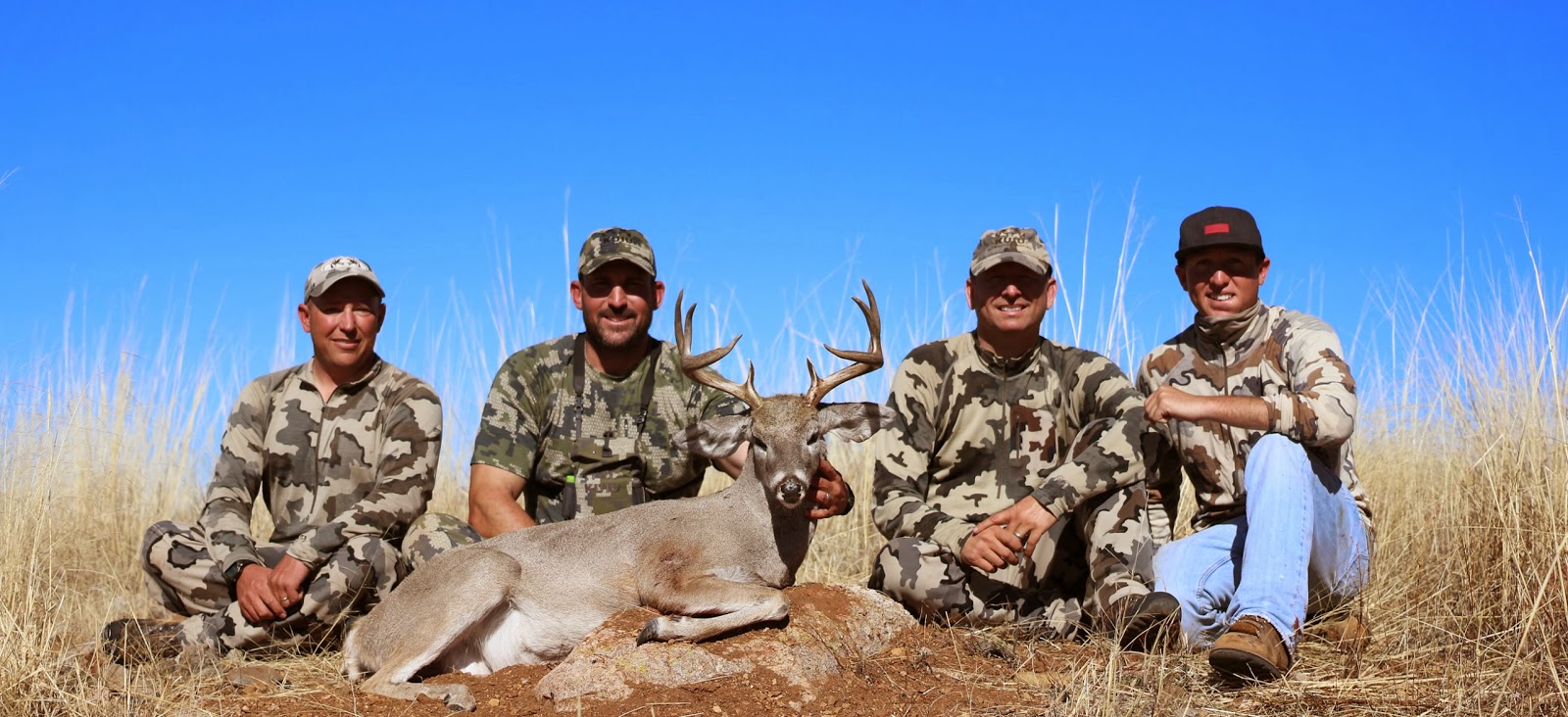 Kuiu+President+Jason+Hairston+with+his+Sonora+Mexico+Coues+Deer+buck+hunt+Photos+with+Colburn+and+Scott+Outfitters+3.jpg