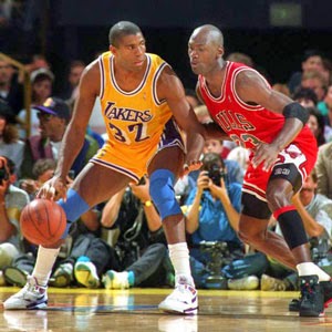 OPONENTE JUGADOR CON BALÓN