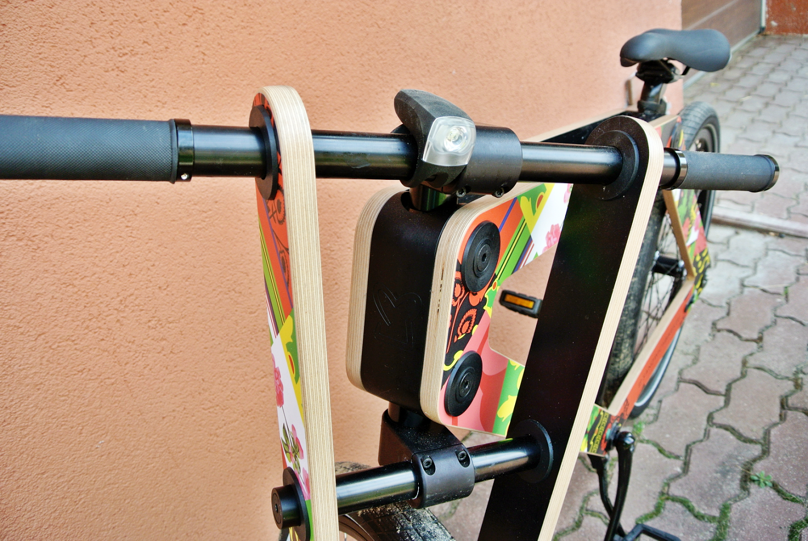 sandwichbike,jak sie jezdzi na drewnianym rowerze,luksusowy rower sandwichbike,drewniany rower,sandwichbikes