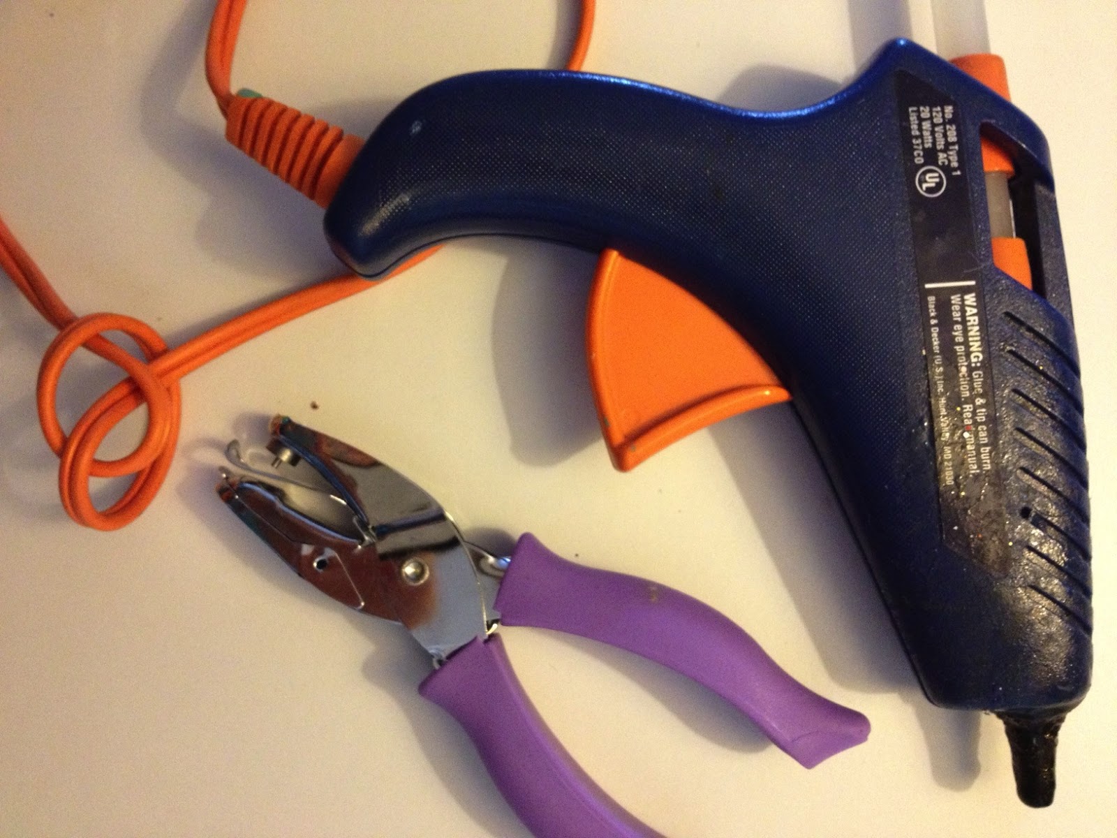 Miss Blogworthy Handy Hot Glue A ShoeIn for a Quick DIY Fix