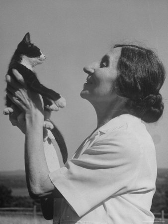  woman holding cat 