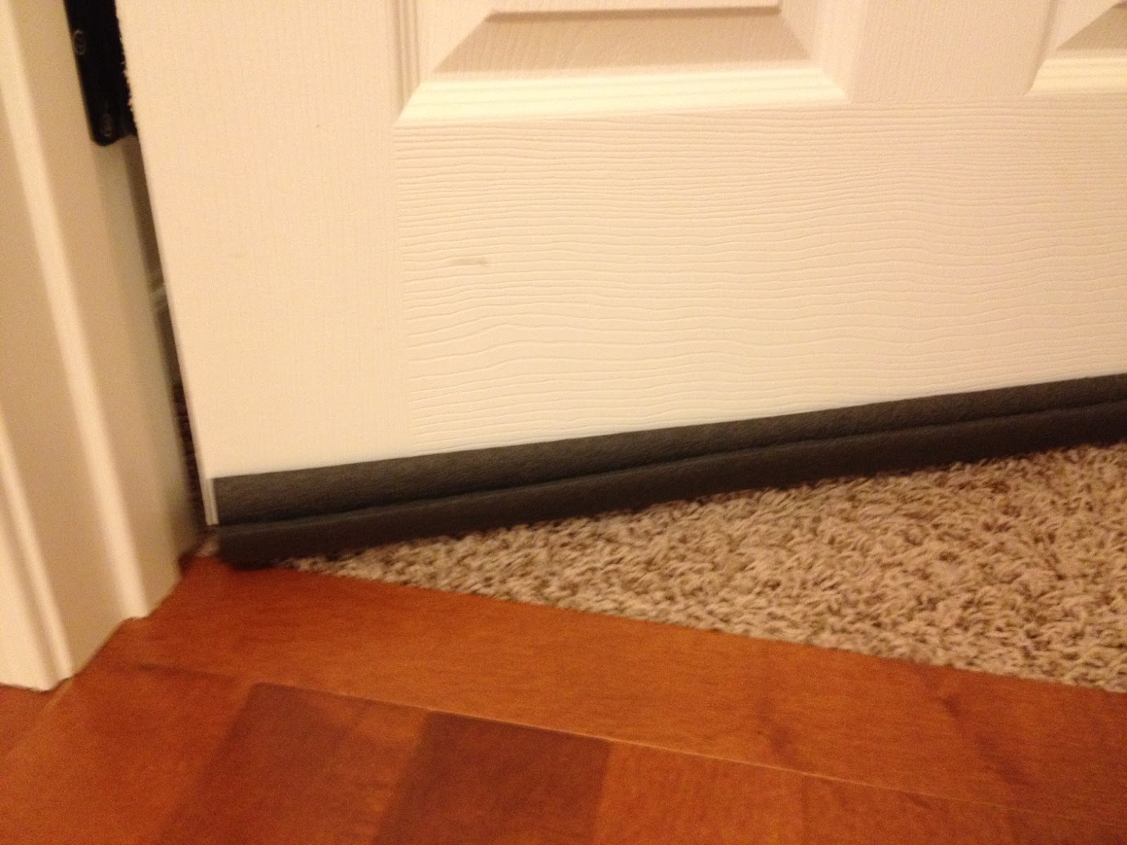 Velezita Frugal, Lazy Fix For Builder Grade Doors With Big Gaps At The