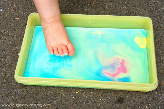 Making chalk paint using cornflour or cornstarch for sensory play