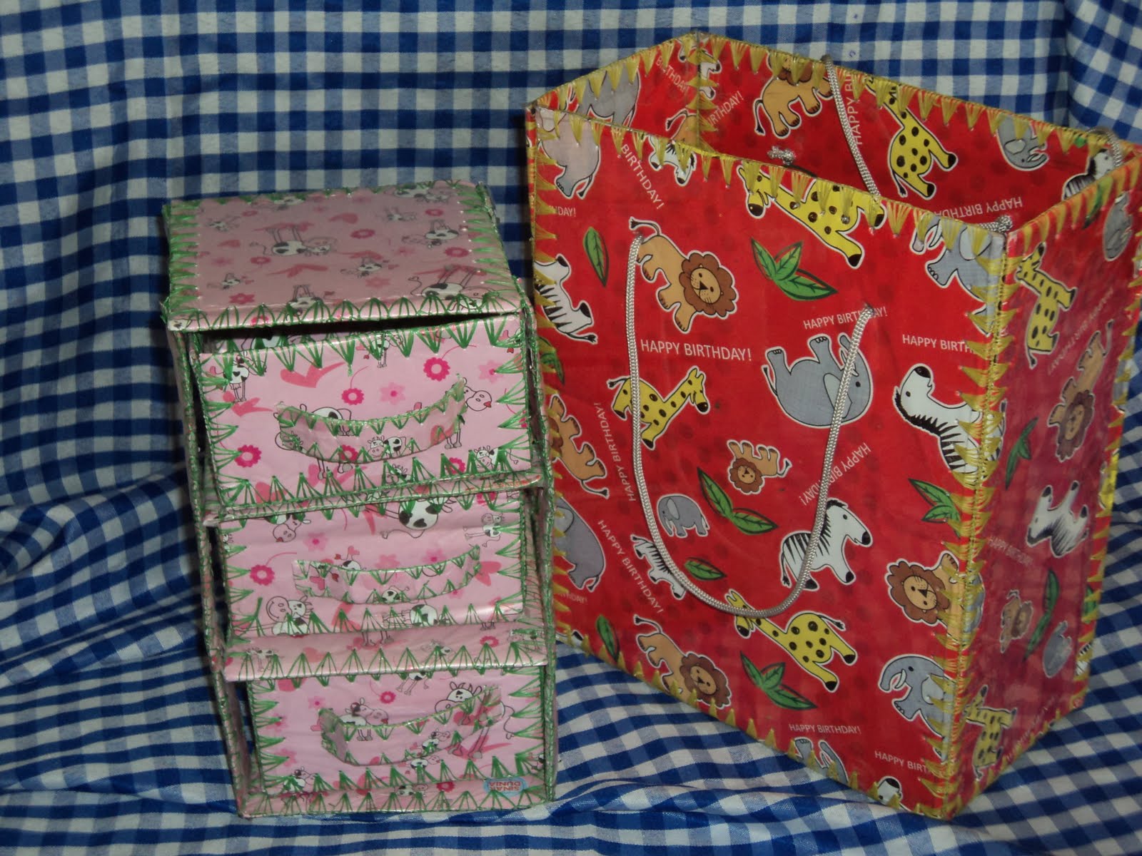 karya kita aneka tas dari kardus bekas