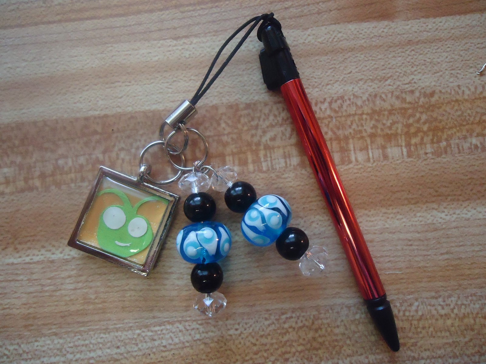 M4 Crafty Mom Cell Phone Leash