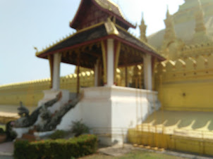 Pha Thatluang Stupa