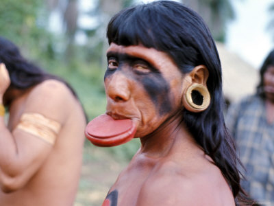 robin-hanbury-tenison-portrait-of-a-suya-indian-man-with-lip-plate-brazil-south-america.jpg