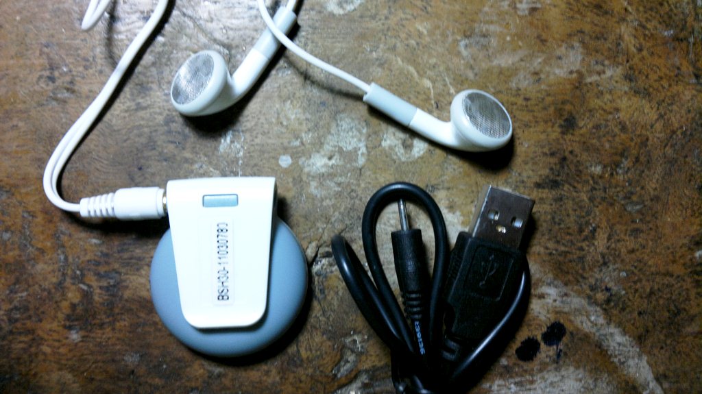 Beat Wireless Bluetooth Headset by Cdrking SCRATCH ePAD!