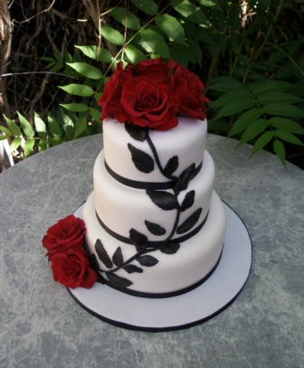 Black Rose Vine Wedding Cake