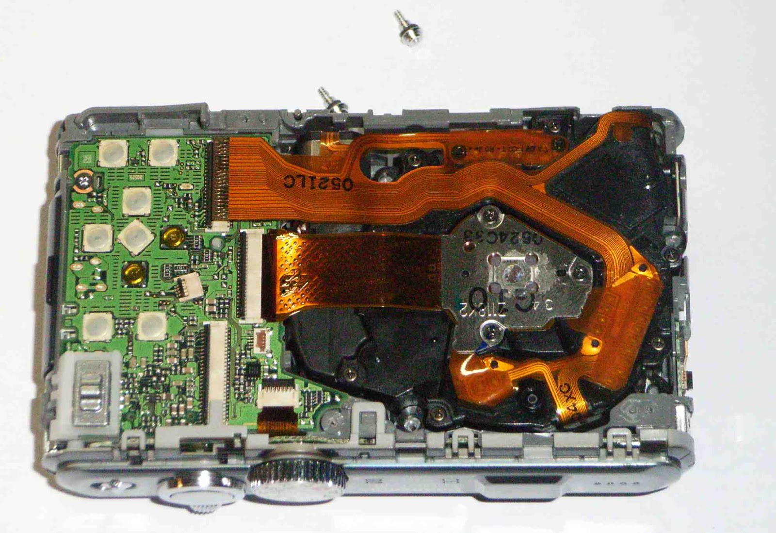 Musing's of a Gardener Fixing a jammed focus lens in a Panasonic Lumix