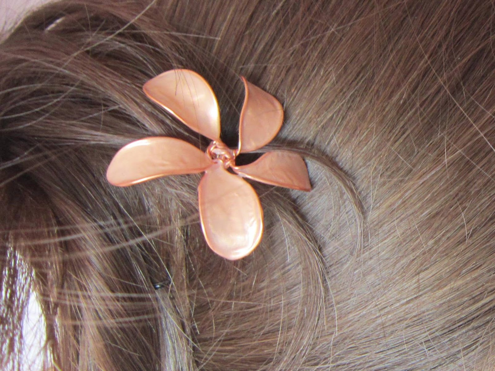 Always Arty Nail Varnish Wire Flower