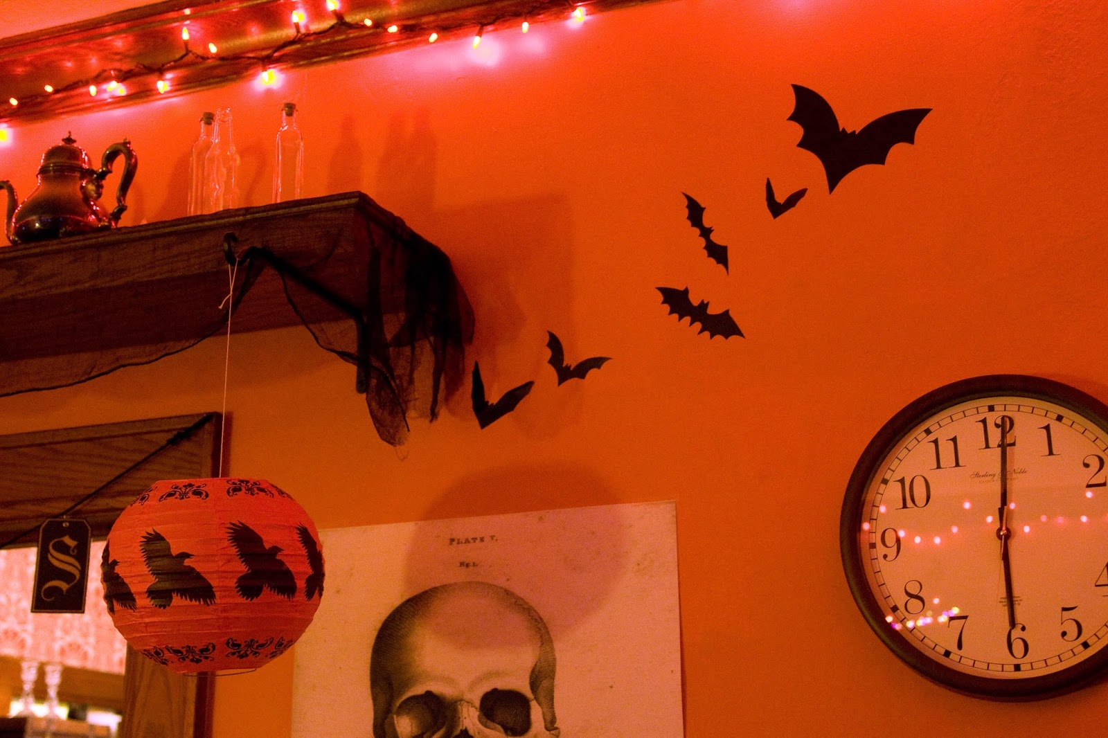 Addicted To Halloween Last year's decorations...