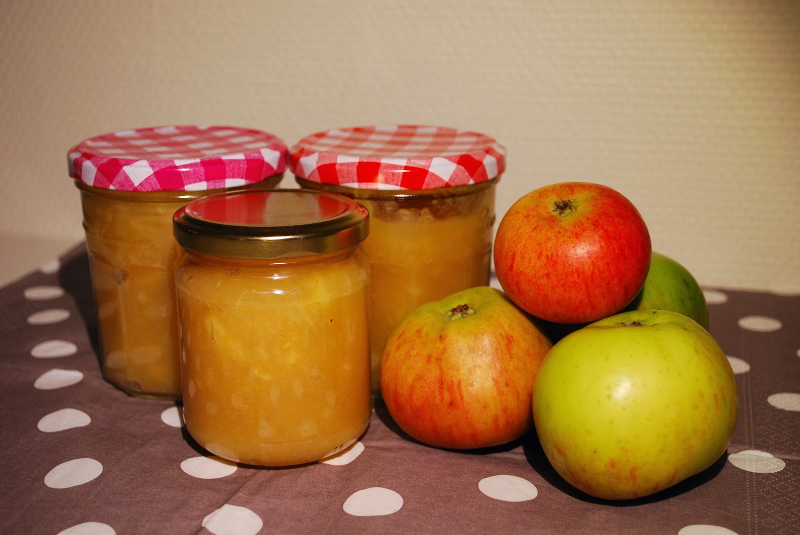 Invitation au fait maison Compote de pommes du verger