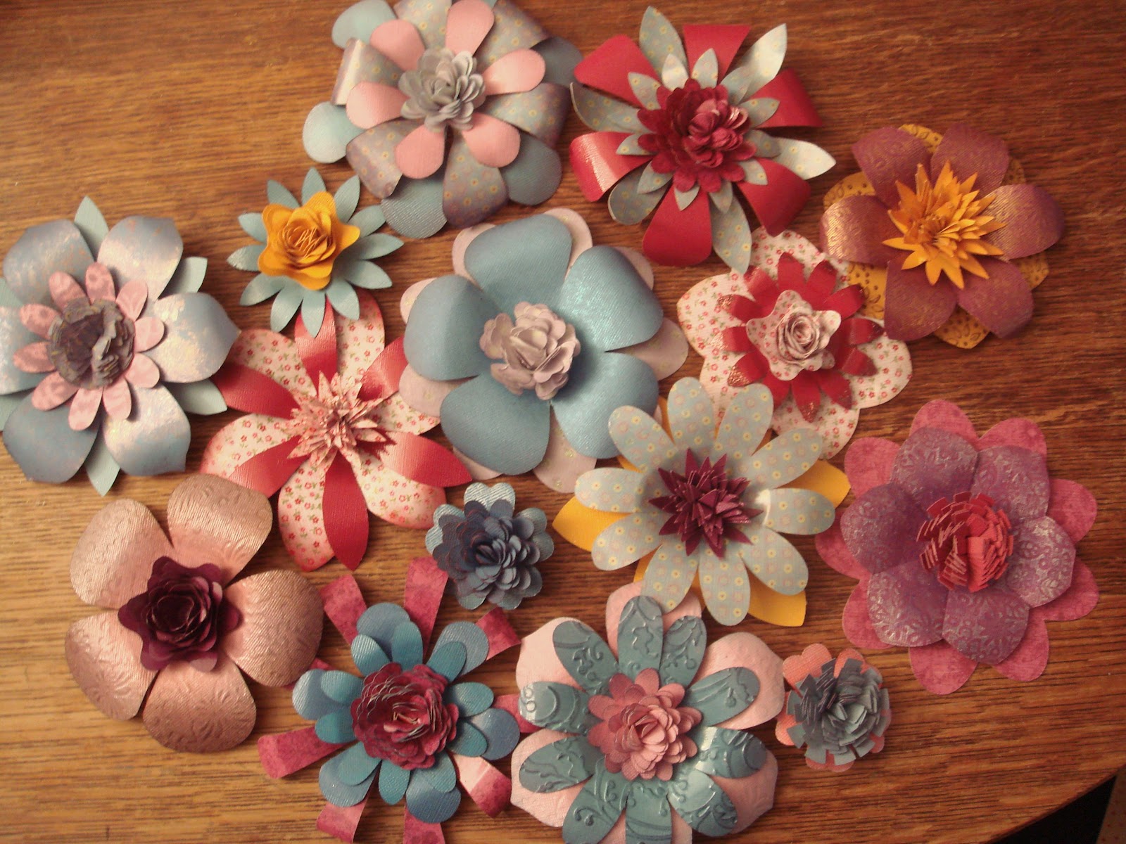 Scrappy Soo Cricut Flowers