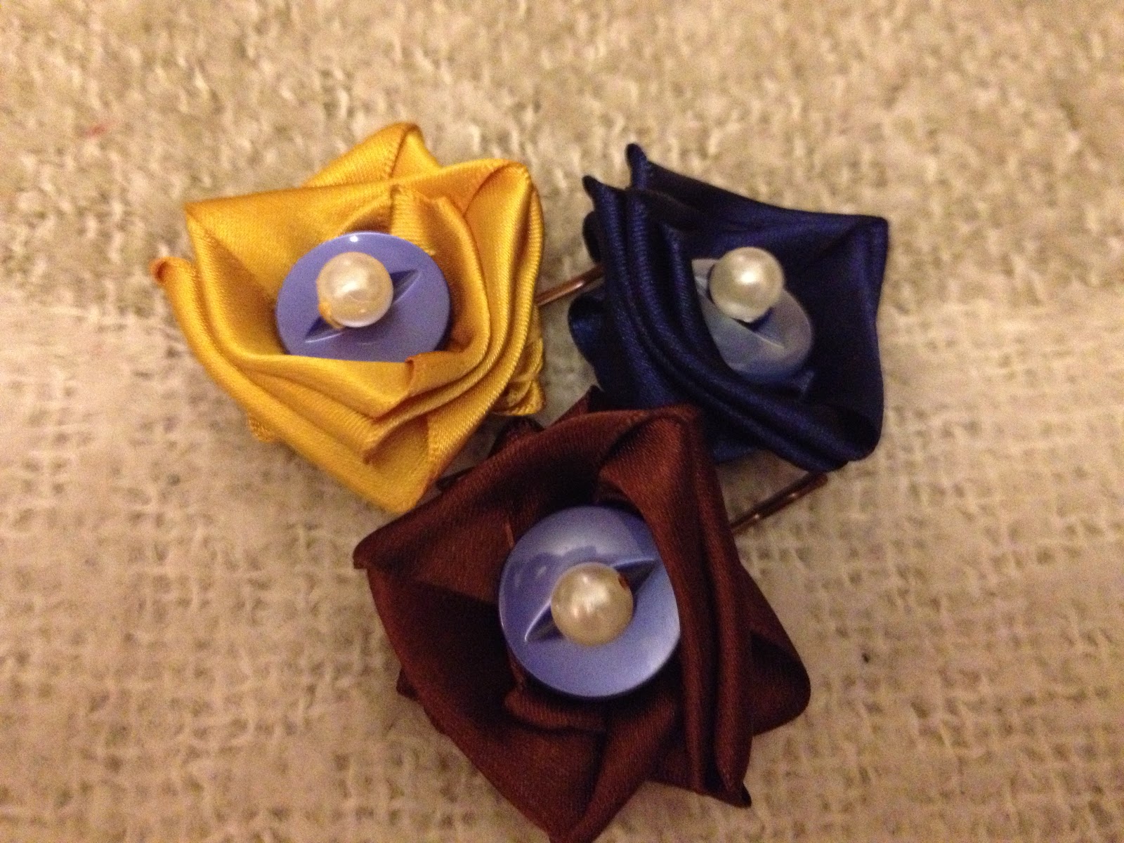 The Ginger Bee Ribbon Button Pearl Flowers!