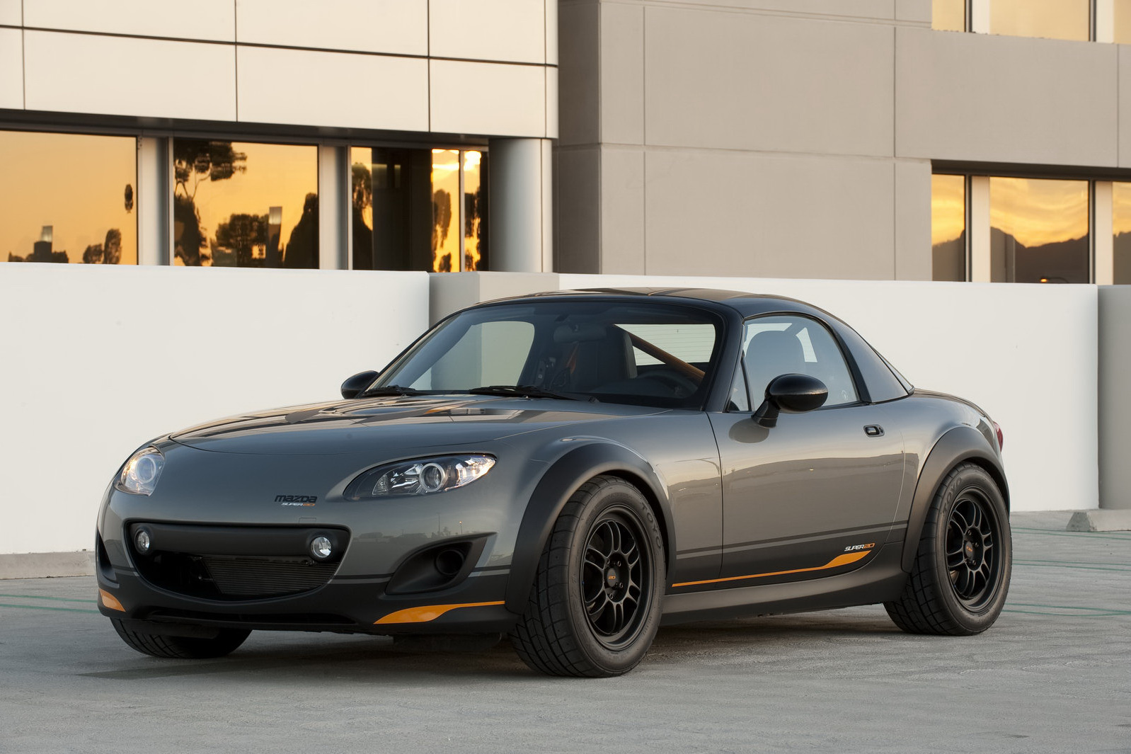 [Immagine: Mazda-MX-5-Super20-2.JPG]