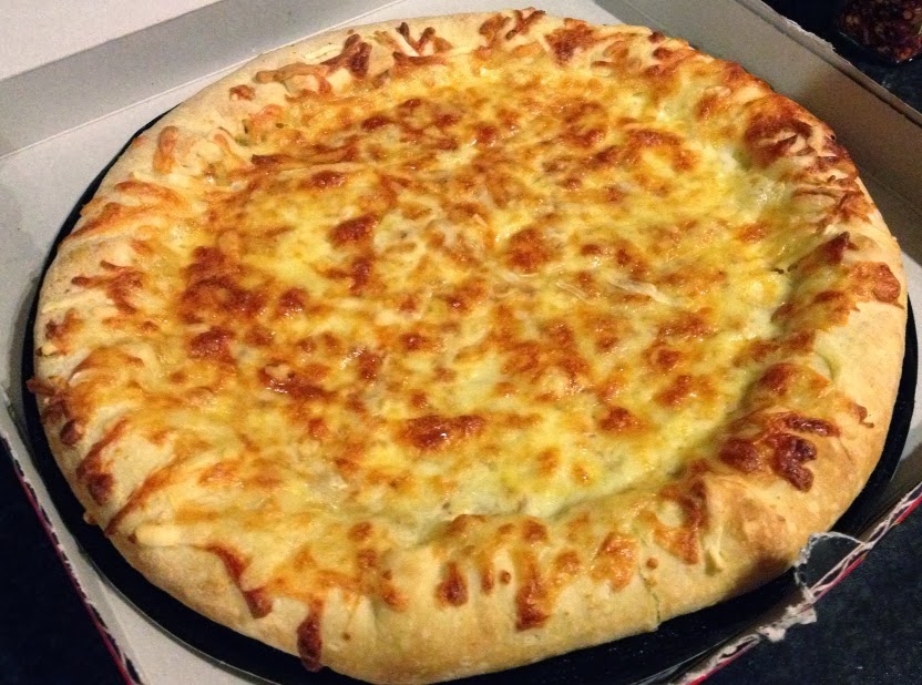 Sauce Stuffed Crust Takeaway Cheese (Chicago Town)