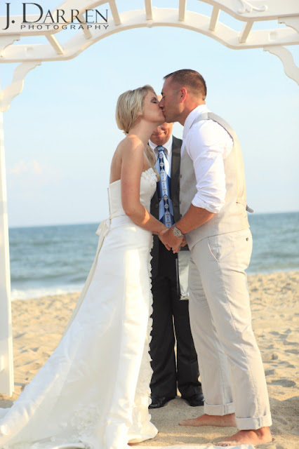 photo of An Emerald Isle beach wedding in North Carolina