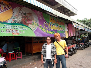 Pak Agus (kanan) Pemilik Mie Ayam Malioboro