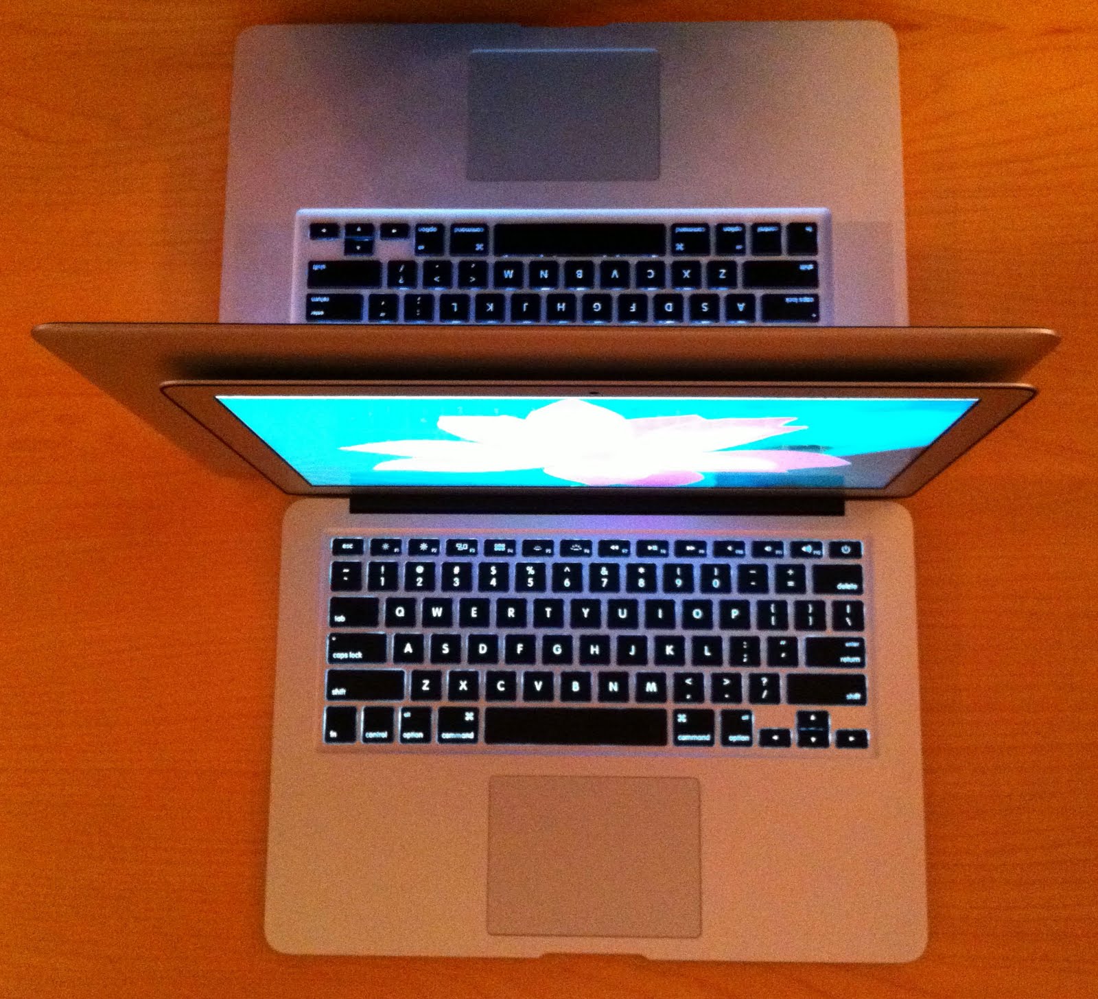 Size-Comparison-of-the-15-inch-MacBook-Pro-versus-13-inch-MacBook-Air ...