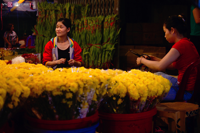 [Image: cho-hoa-dem-sai-gon-6.jpg]