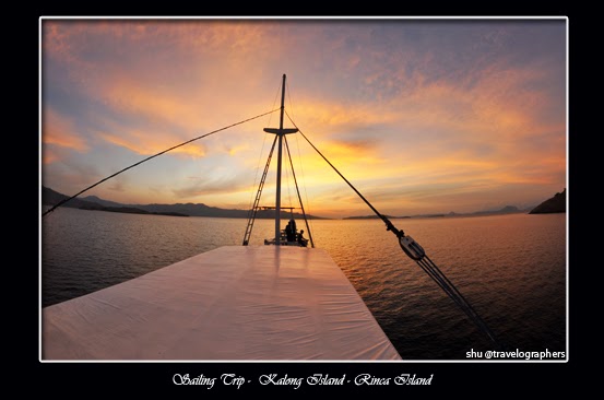 sailing trip, living on board, live aboard, lombok, sumbawa, dompu, komodo, flores, labuan bajo, sunrise