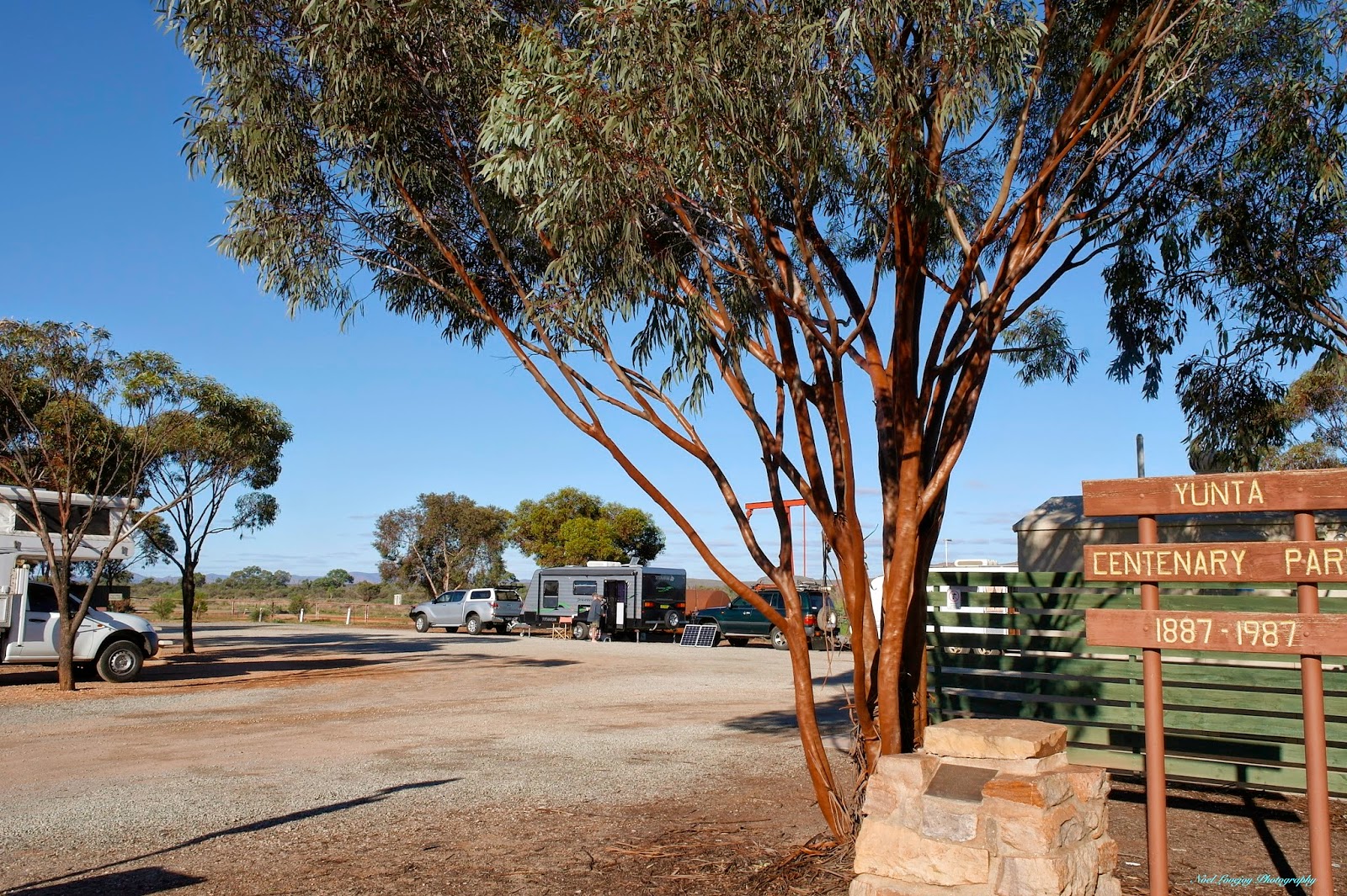 Can Go Around Australia The Barrier Highway, S.A.