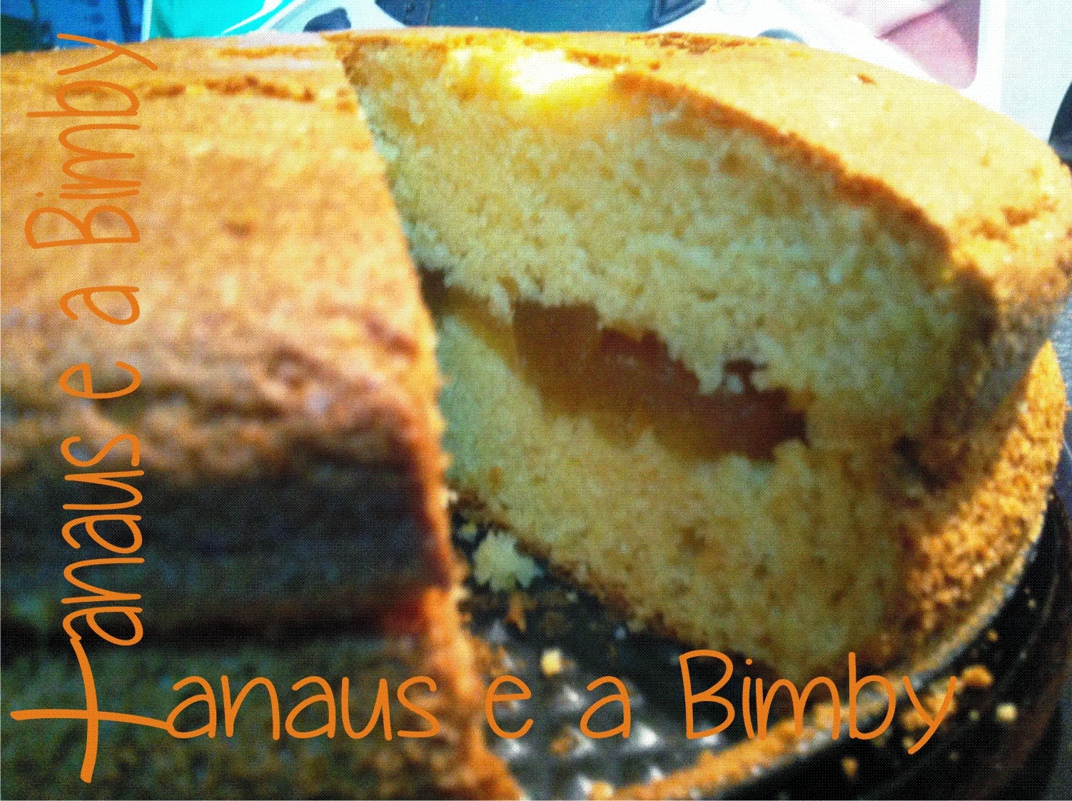 Bolo de Baunilha com Recheio de Marmelada na Bimby