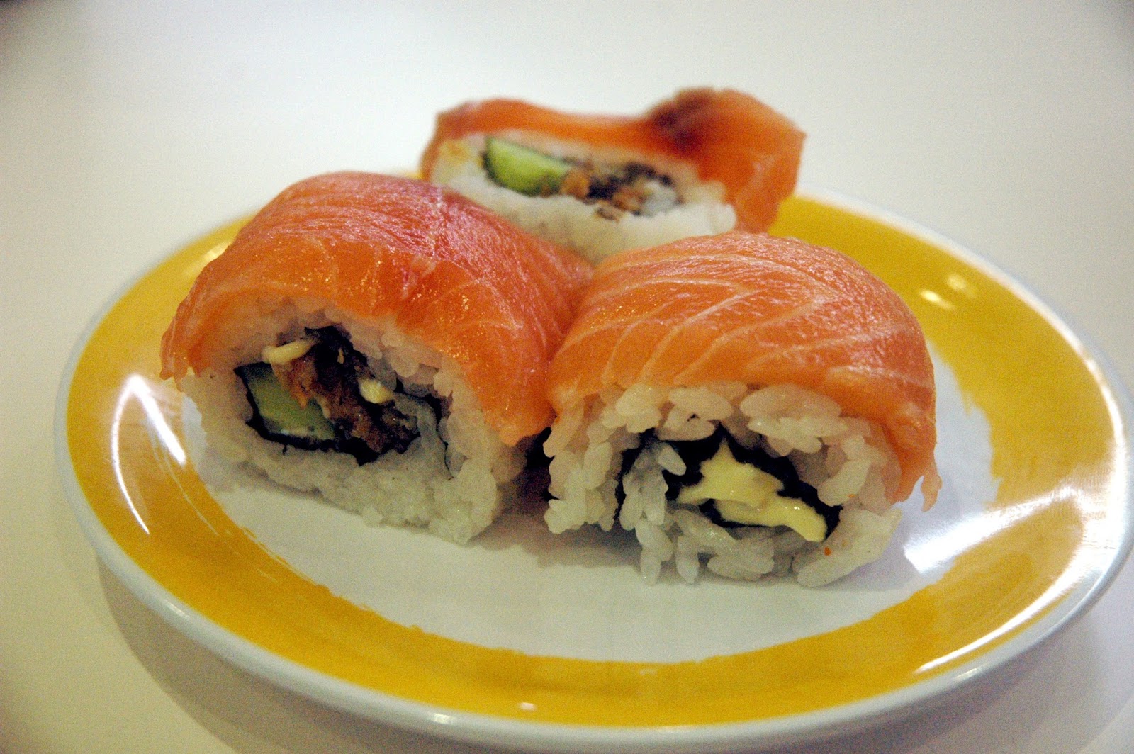 DUDE FOR FOOD Traditional Sushi Served with Modern Technology at Genki