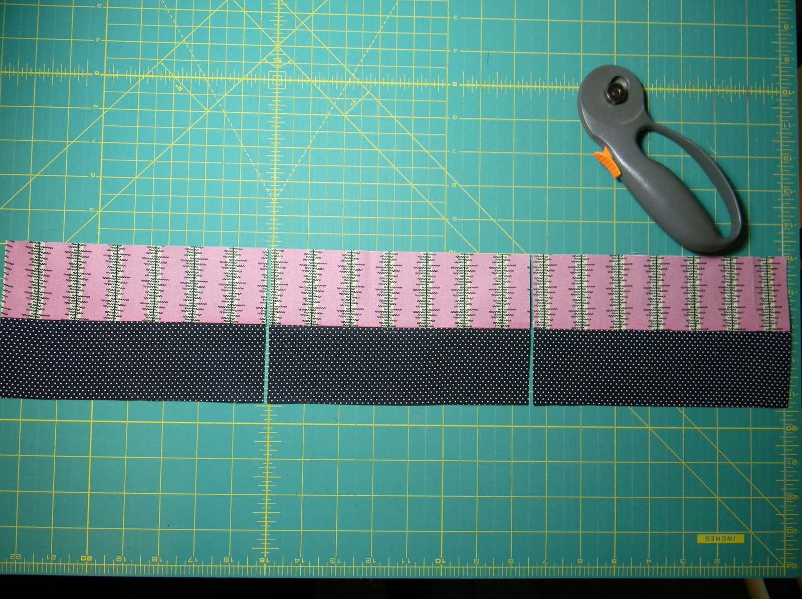 Teaginny Designs Rugby Stripe Block a tutorial