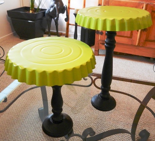 Small Town Craft Fair Adorable Cake Stand Display Small Town Craft Fair Adorable Cake Stand Display