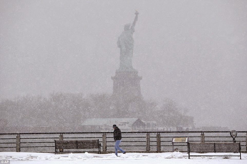 Historic Bad Weather Shuts Down New York And Most Of The North East 