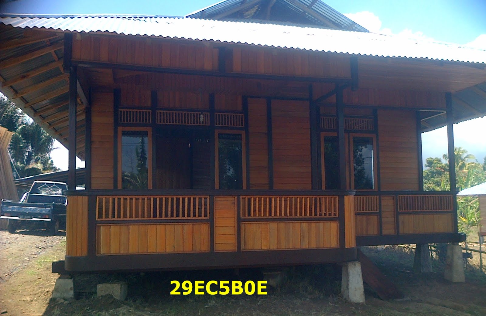 JUAL RUMAH KAYU PANGGUNG WOLOAN DESAIN UNIK | Rumah Kayu ...