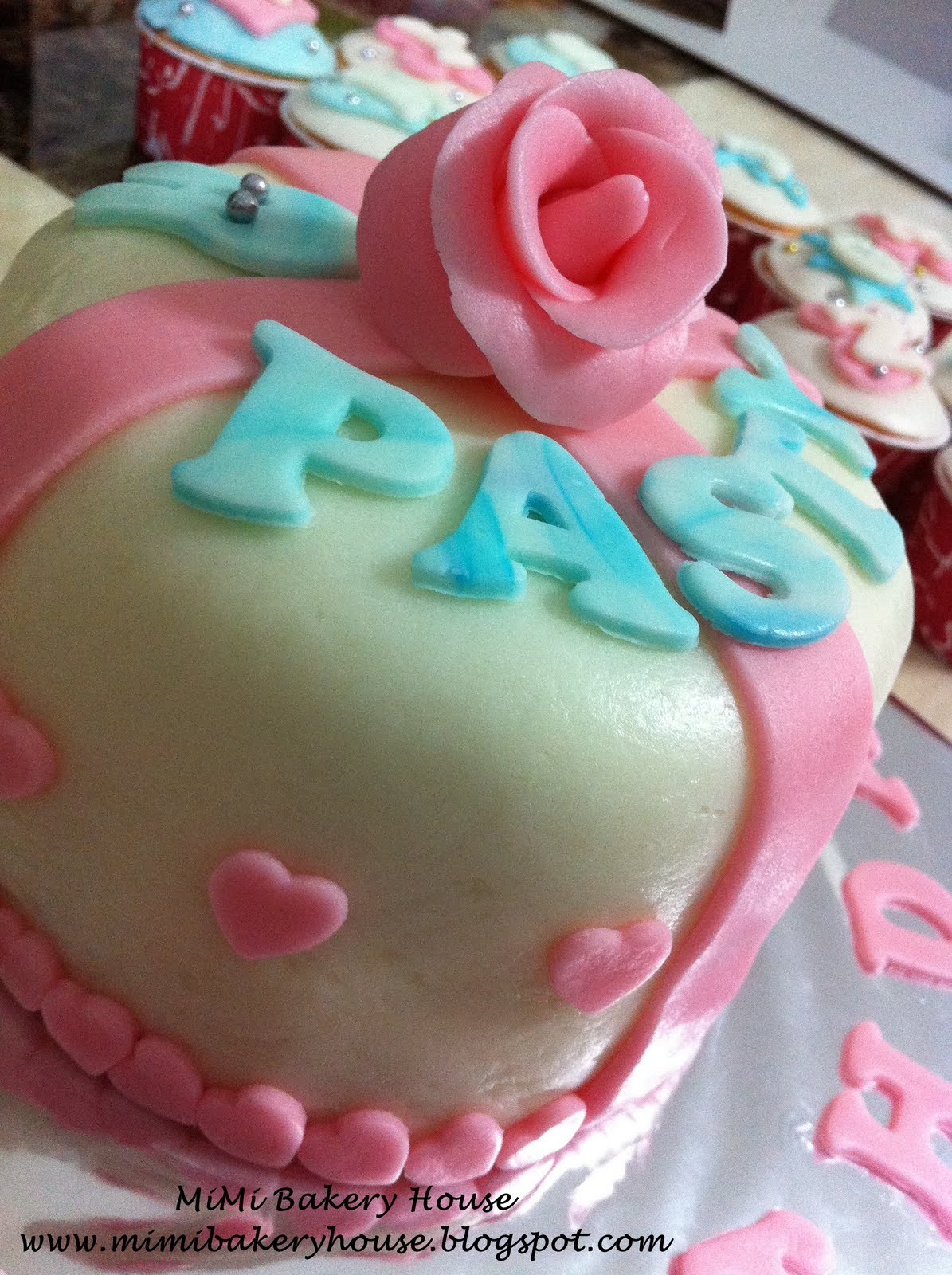 Bakery Sweet House Patsy Birthday Buttercake with Fondant