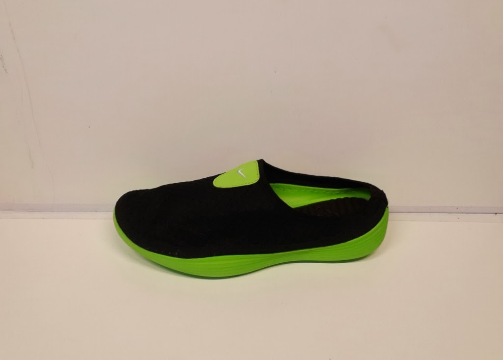 sepatu sandal nike