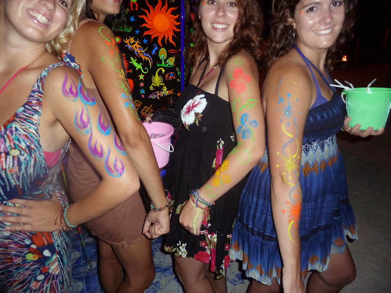 BODY PAINTING PARTY PICS   social networking
