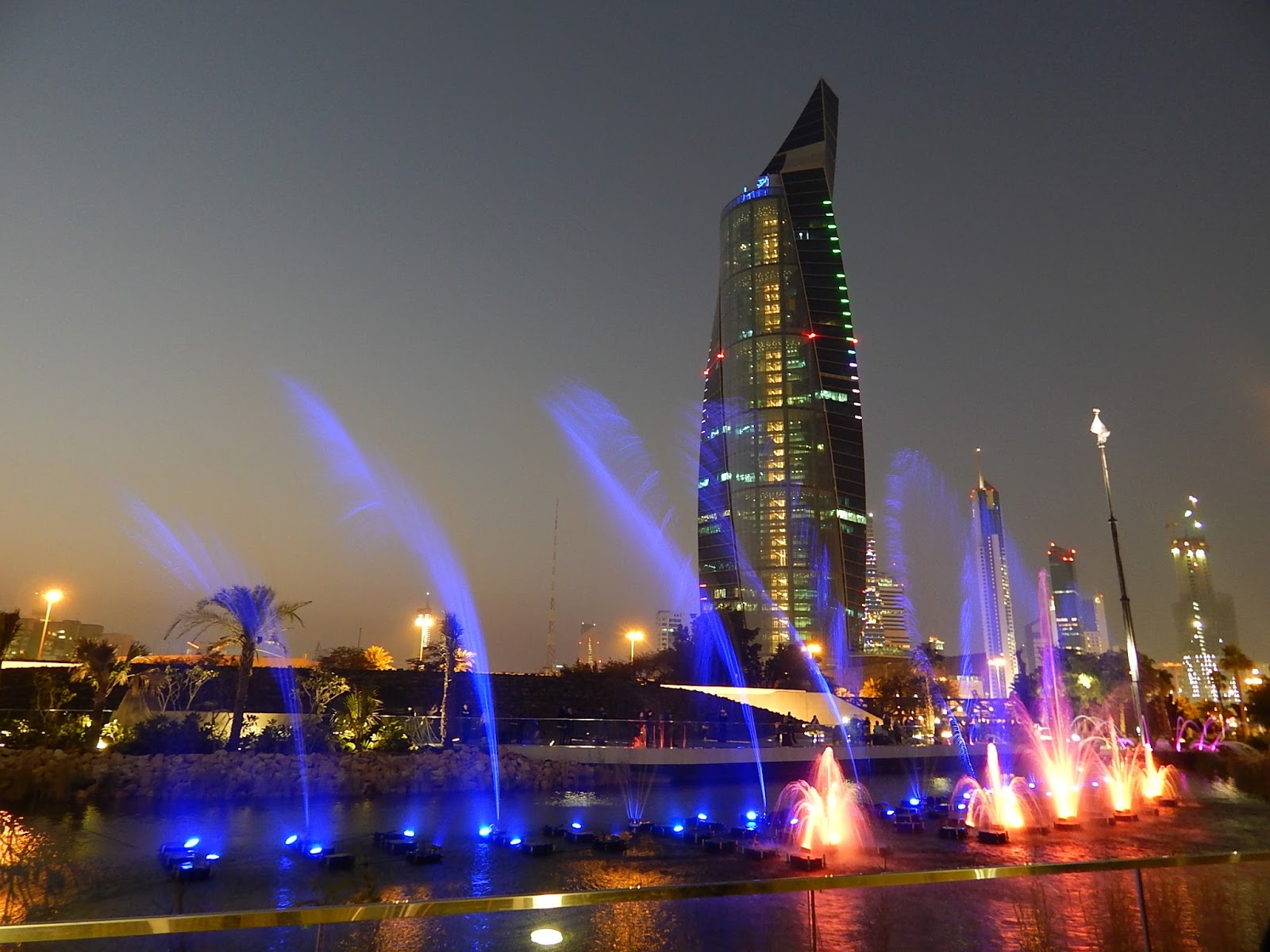 Kuweight 64: SPECTACULAR MUSICAL FOUNTAIN AT SHAHEED PARK