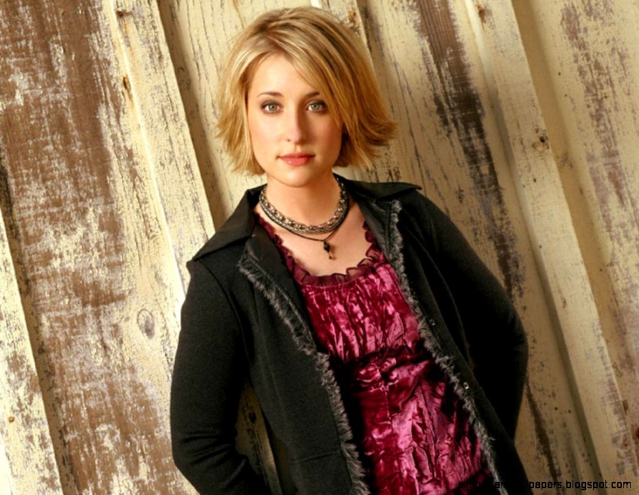 Allison Mack New HD Wallpapers Allison Mack New HD Wallpapers